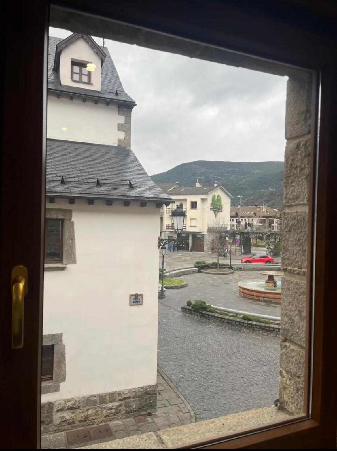 Biescas Suites Eksteriør billede